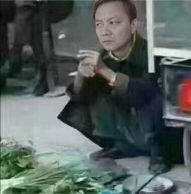 Ҫ   